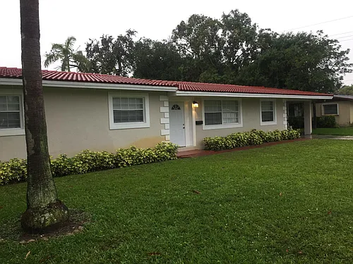 4650 NW 5th St Photo 1