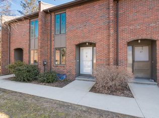 26 Webster Ct, Amherst, MA 01002