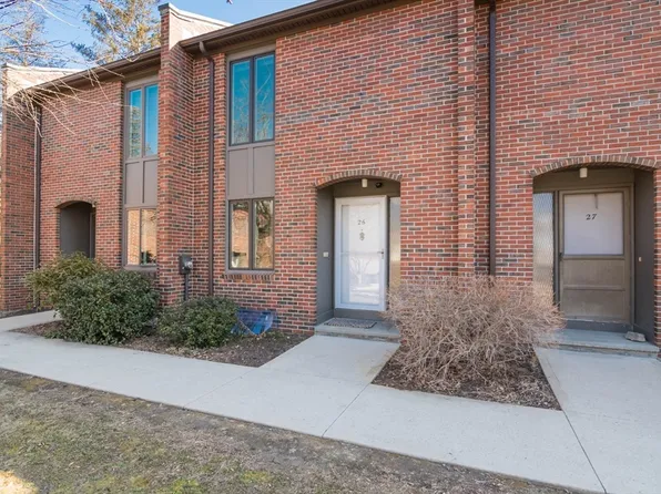 26 Webster Ct, Amherst, MA 01002