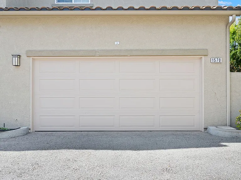 1570 Silver Shadow Dr — Photo 3