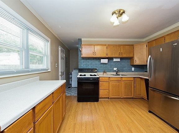 5th image of 8849 S 84th Ct