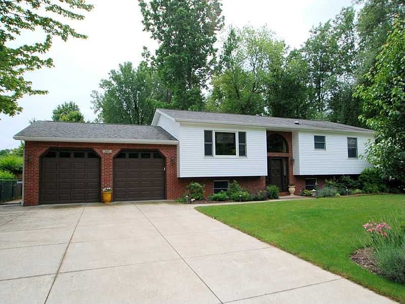 1st image of 5507 Lake Shore Dr