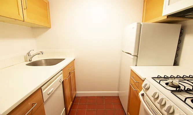 Rented by Corcoran | media 17