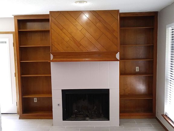 Mantle & Book shelving