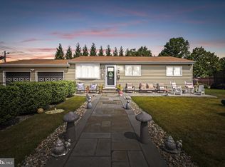 1 Stoneham Rd, Ewing, NJ 08638