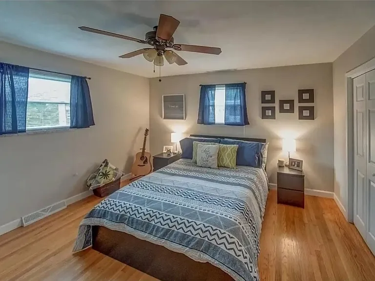 2404 Wendy Way Dr — Photo 10
