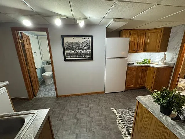 221 N Jefferson St #B — Photo 18
