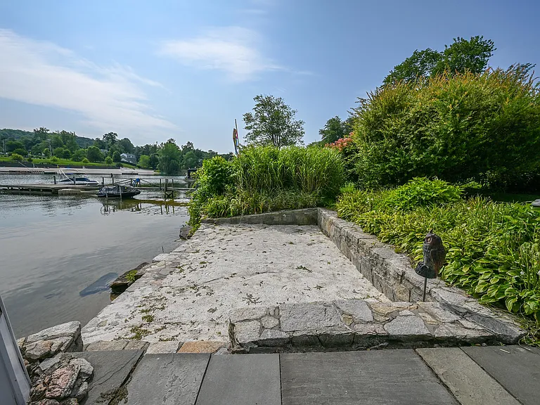N Lake Shore Dr — Photo 10