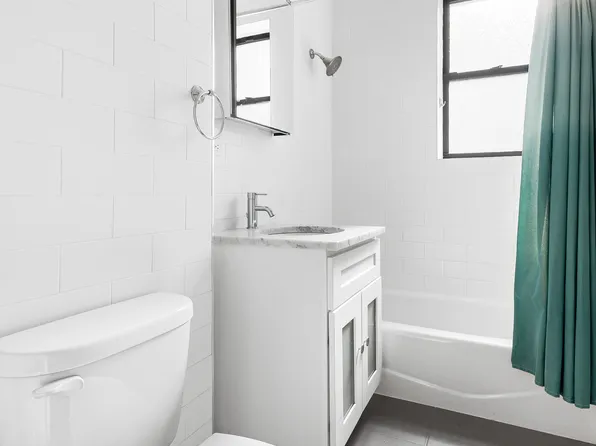 725 Riverside Drive image 13 of 14