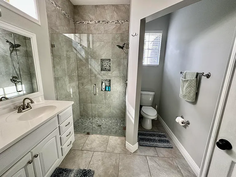 1000 Lake Breeze Dr — Photo 11
