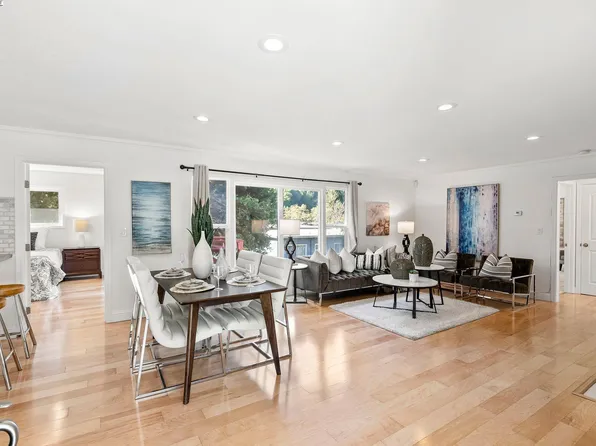 8437 Golf Links Rd, Oakland, CA 94605