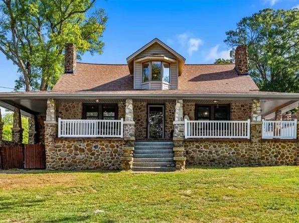 907 Irvin Farm Rd, Reidsville, NC 27320
