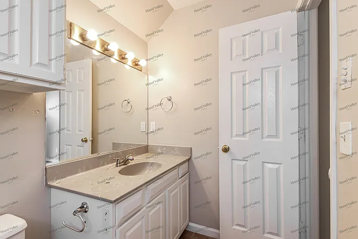 2802 W 64th St S — Photo 10