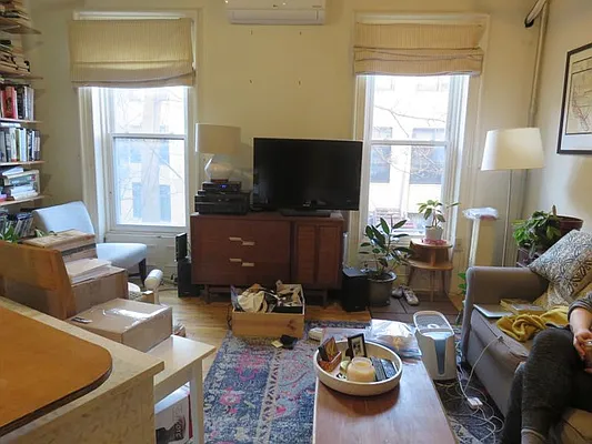 Rented by Space Real Estate | media 23