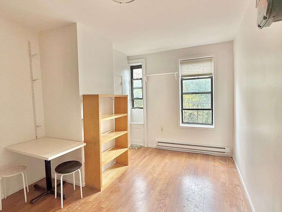 1st image of 21 Essex St #15