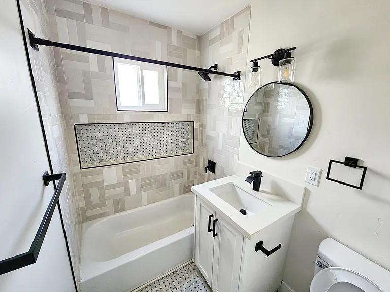3758 Wilson Ave — Photo 2