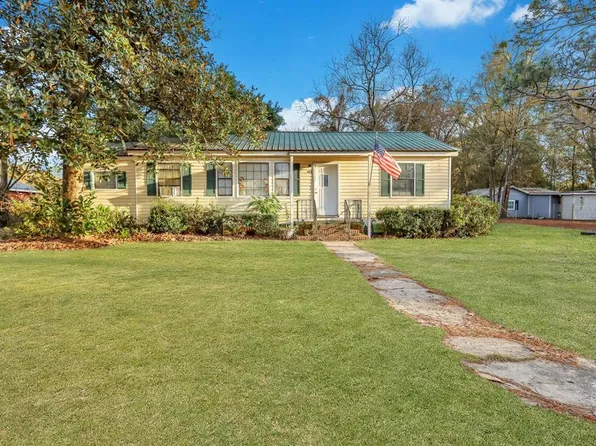 565 S Elm St, Jesup, GA 31546
