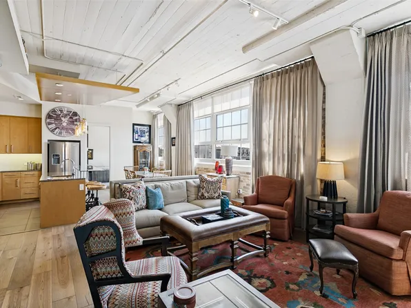 2600 W 7th St APT 2540, Fort Worth, TX 76107