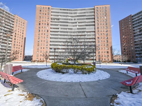 61-45 98 Street #15K, Rego Park, NY 11374
