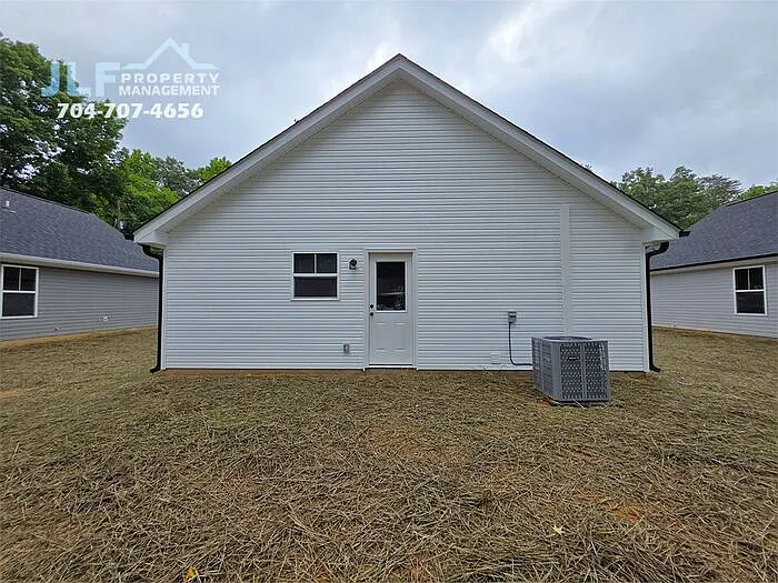 163 Hillcrest Rd — Photo 12