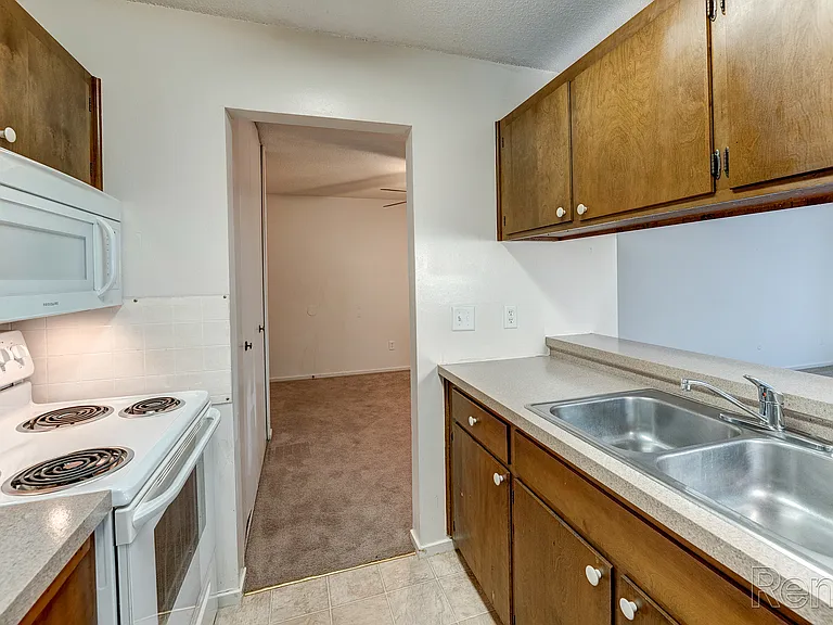 The Park Apartments & Townhomes — Photo 14
