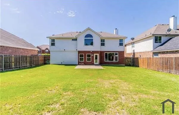 5 bed, 2534 sqft, $3,800 — Photo 4