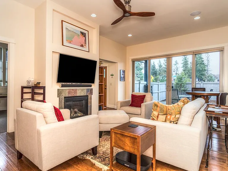 1423 NW Mount Washington Dr — Photo 11