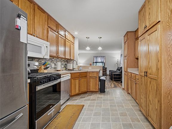 5th image of 22935-E22935 County Rd N