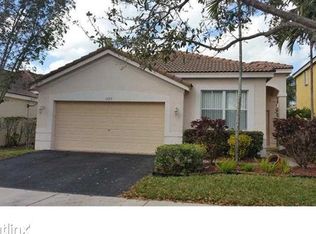 1725 Aspen Ln, Weston, FL 33327