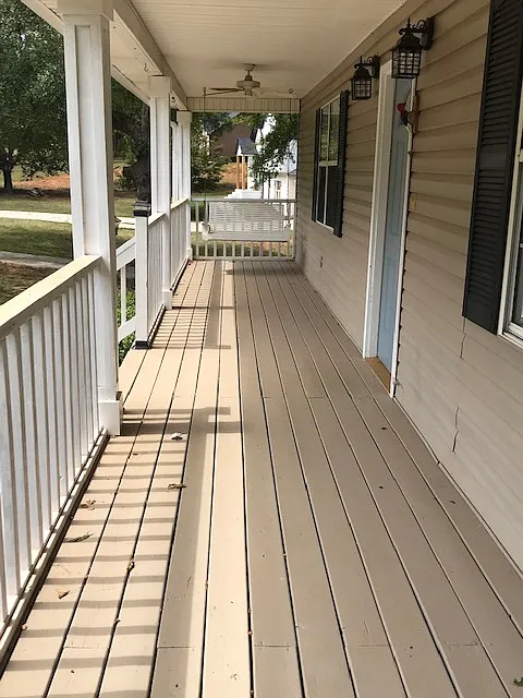 4 bed, 2400 sqft, $2,550 — Photo 2