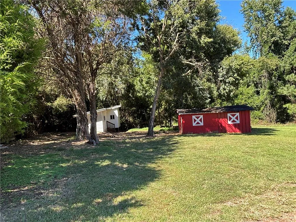2 bed, 2.0 bath, 1639 sqft, $2,300 — Photo 4