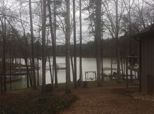 4014 Pine Shore Cir, Gainesville, GA 30501