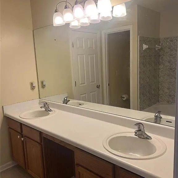 1611 Heyford Cir NW — Photo 2