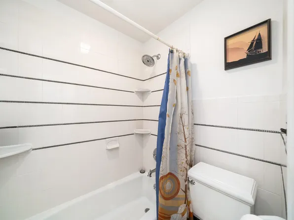 278 Monmouth Street image 15 of 25