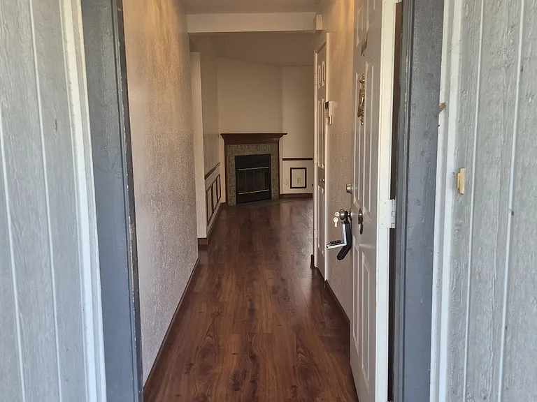 5524 Royal Meadow Ln — Photo 2