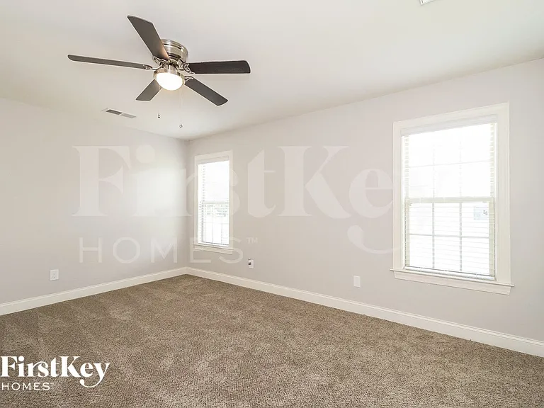 127 Phoenix Ct — Photo 8