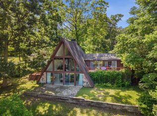 11881 Westshore Dr, Pinckney, MI 48169