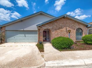 5821 Winterhaven Dr, Windcrest, TX 78239