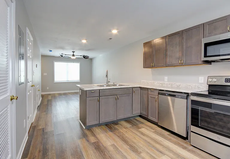 199 Seays Rd #25F — Photo 8