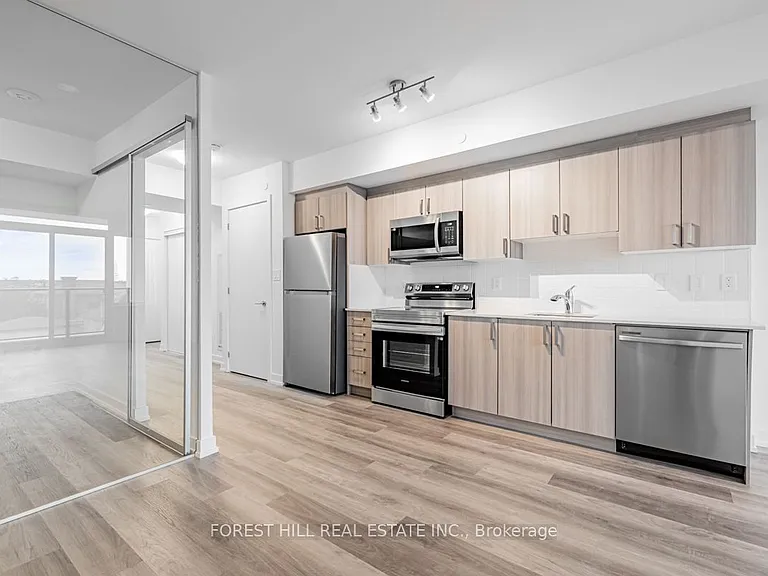 556 Marlee Ave #301 — Photo 22
