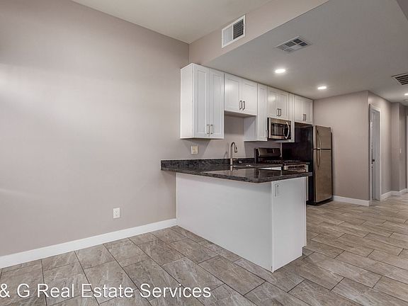 4th image of 6637 E Earll Dr #B1008