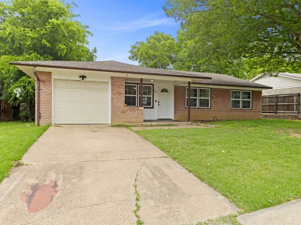 434 W Phillips Ct, Grand Prairie, TX 75051