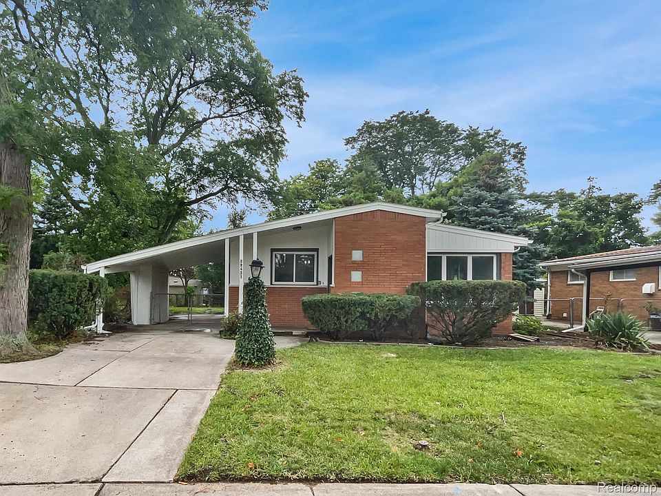 1st image of 22431 Sunnyside St