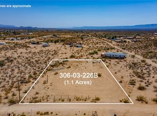 4600 W Burro Dr, Golden Valley, AZ 86413