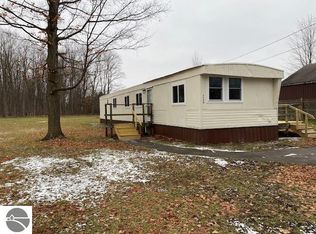 4506 E Mobile Trl, Traverse City, MI 49685