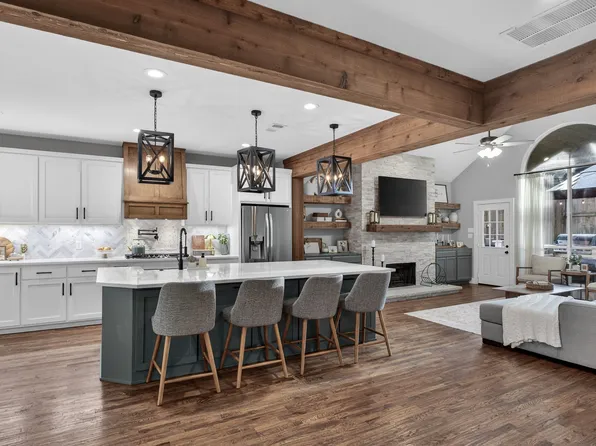 2909 Furlong Dr W, Flower Mound, TX 75022