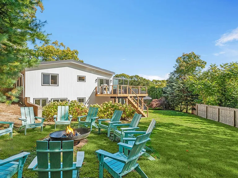 69 Three Mile Harbor Dr — Photo 4