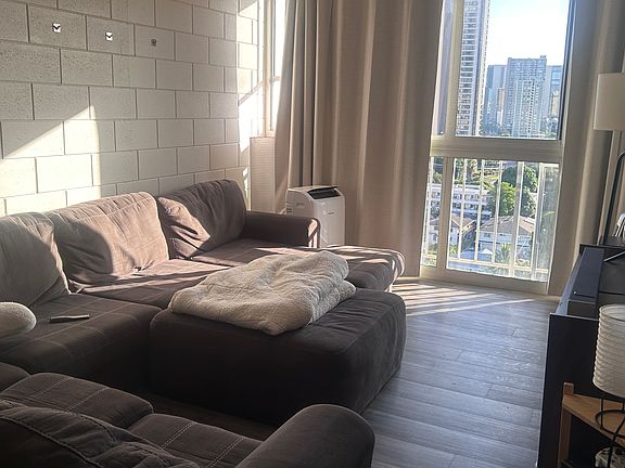 5th image of 2714 Kahoaloha Ln APT 1407