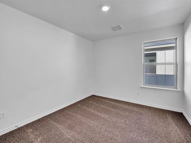 121 Maybelline Rd — Photo 9