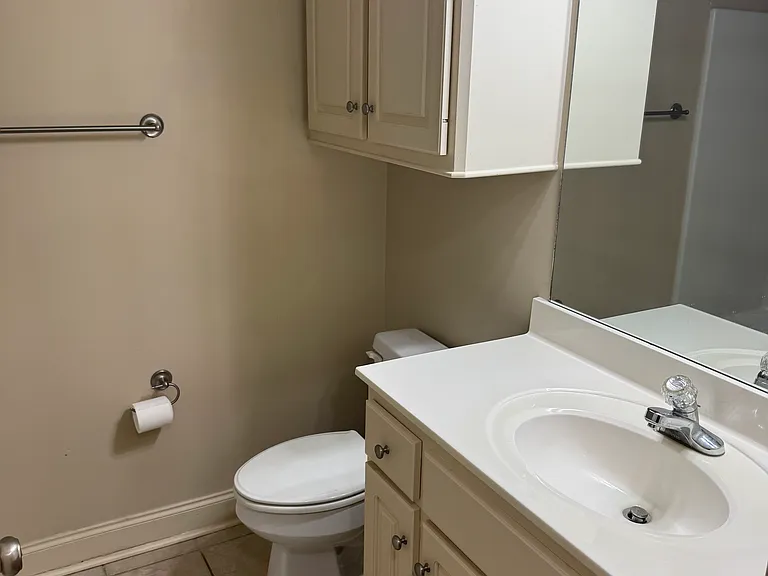 511 Suffolk Cv — Photo 11